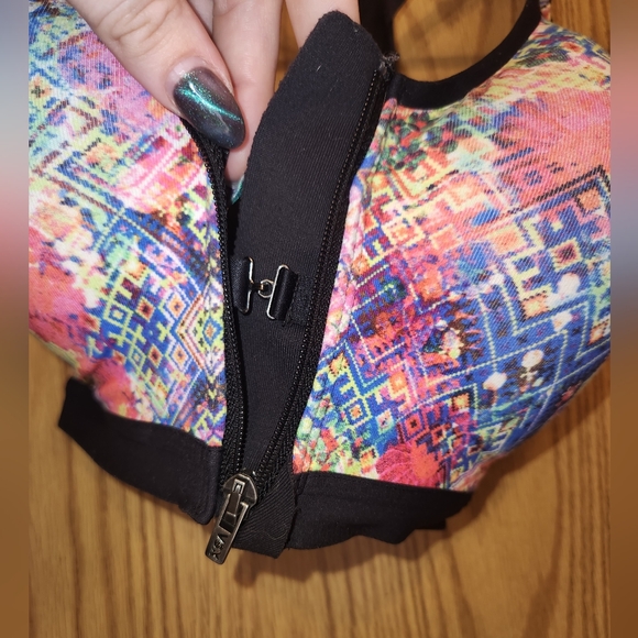 Victoria's Secret Women's Multicolor Sports Bra - Picture 7 of 11